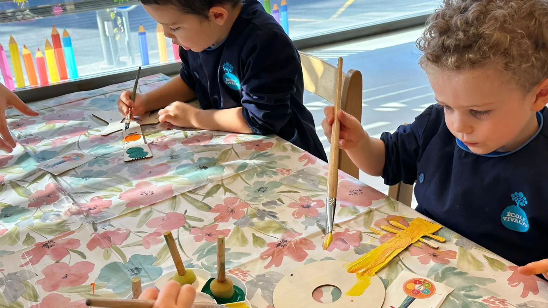 atelier-peinture-guitare-eleves-vivalys-lausanne_00-A