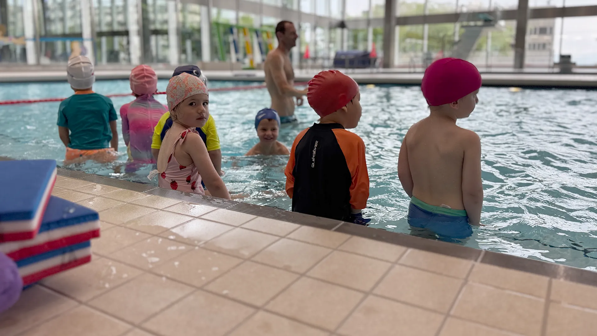 petits-acrobates-vivatri-piscine-lausanne_00B